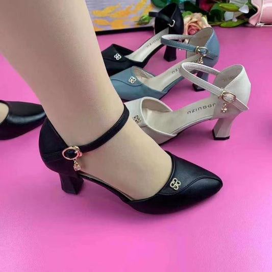 Tacones altos de piel auténtica suave